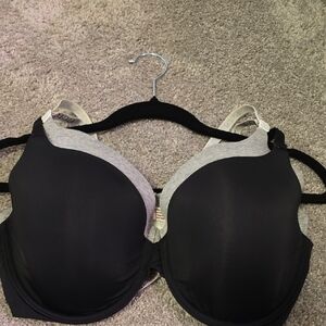 Victoria’s Secret T-Shirt Lightly Lined Demi Bra – Grey And Black  (36DD)